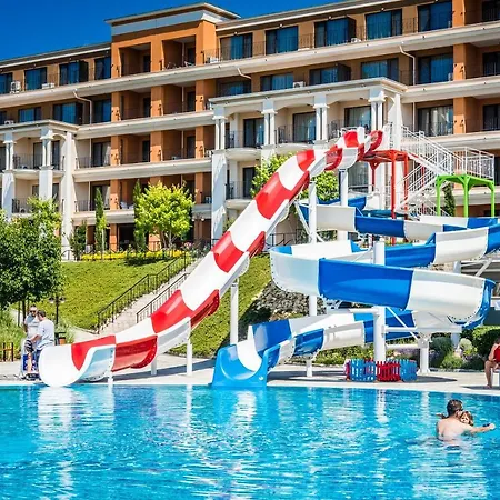 Premier Fort Beach 4*